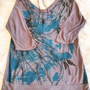 Ladies blouse top. Color gray with printed front. Size Medium